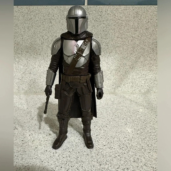 Star Wars Other - Mandalorian Toy Figure